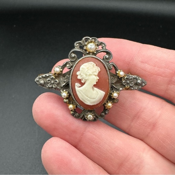 Very Old Vintage Carved Shell Cameo Scarf Clip - Picture 14 of 15
